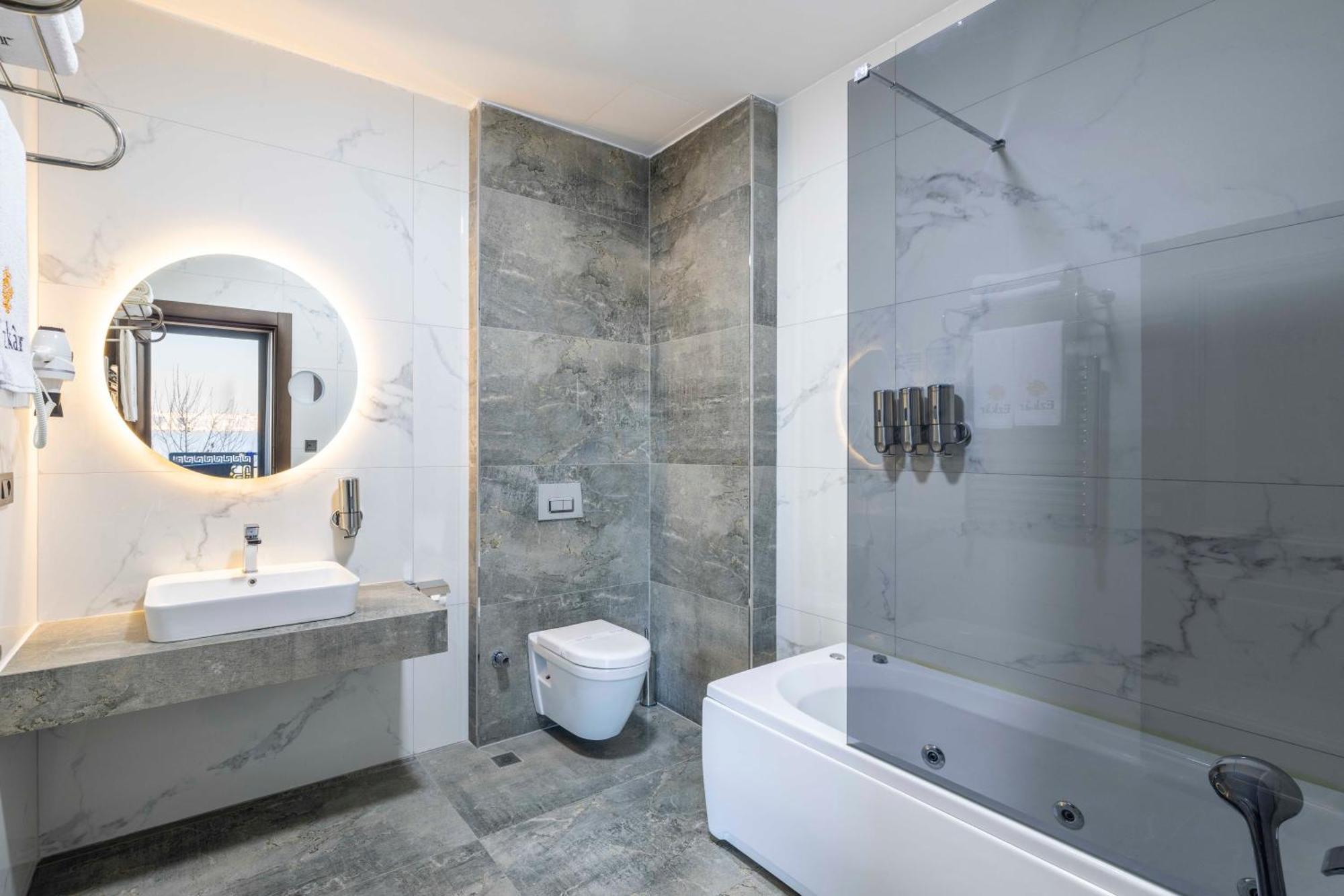 Ezkar Bathonea Art Istanbul Hotel Esterno foto